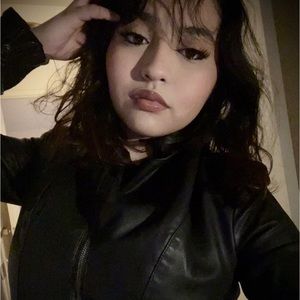 Meet your Posher, Iris alejandra calderon